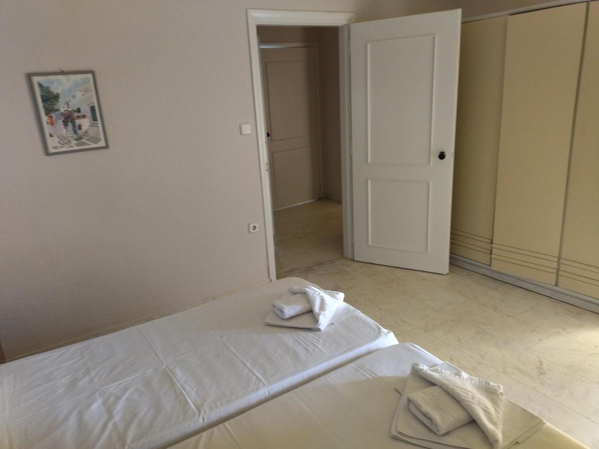 Hotel Haris On The Beach Agia Marina المظهر الخارجي الصورة